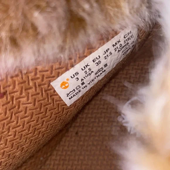 Timberland Boots Girls Size 3 Burgundy Boot Fur Timberland A1U5A Water Resistant - Picture 13 of 16